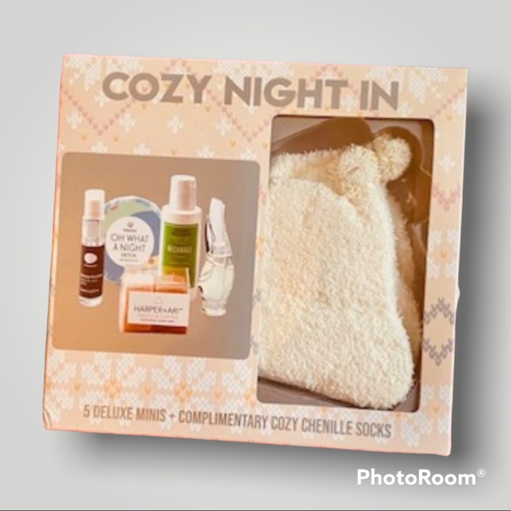 Cozy Night In 5 Piece Bath & Beauty Set - NWT